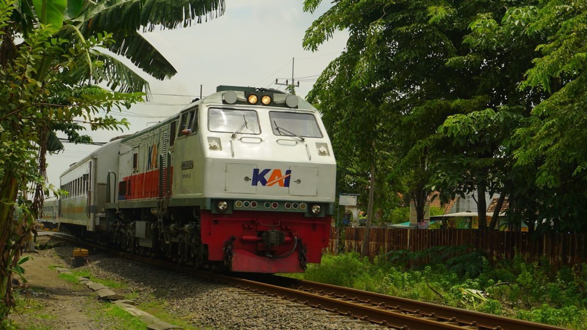 Ekspor Mobil Indonesia 2026 Melonjak: Mengapa Tren Ini Lebih Penting daripada Sekadar Penjualan Domestik